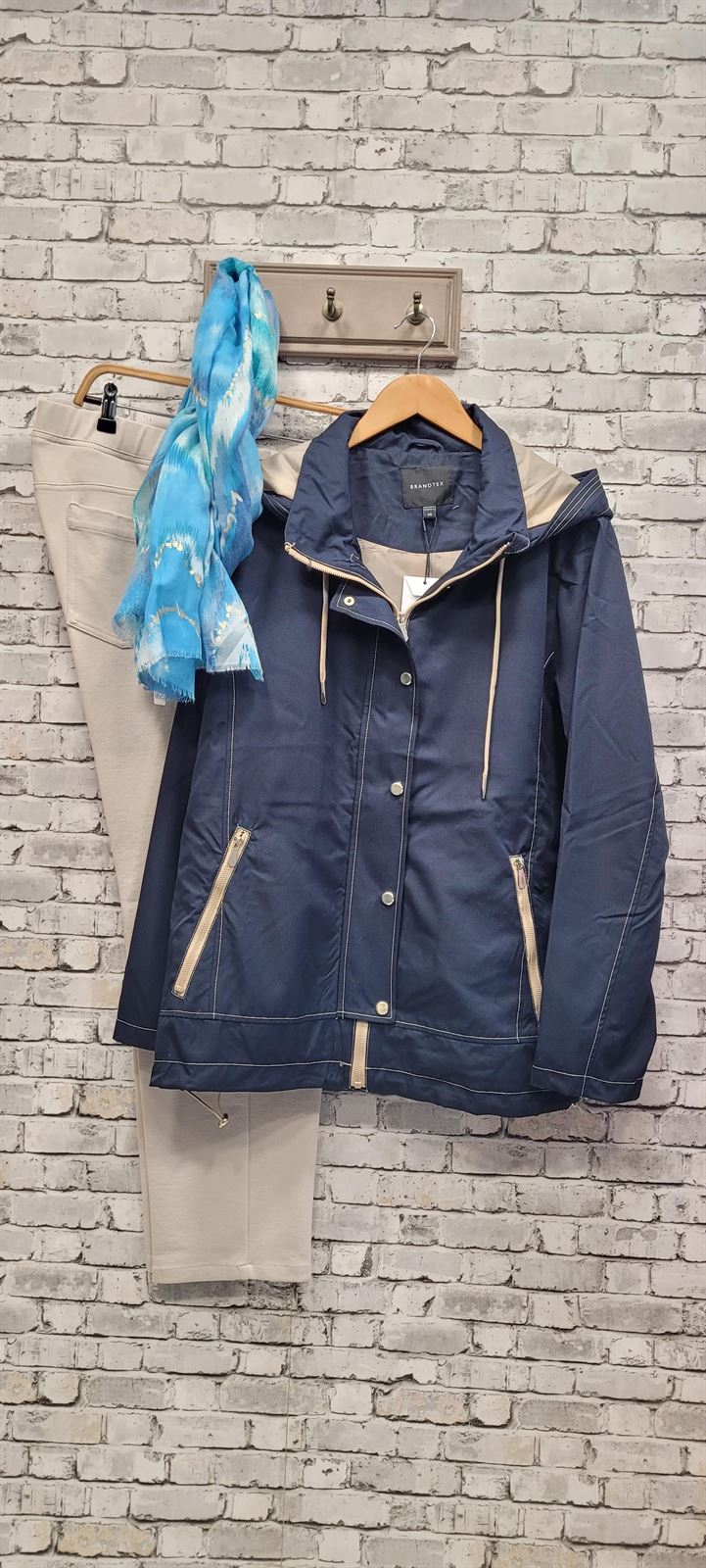 Parka con capucha desmontable de CISO - Imagen 4